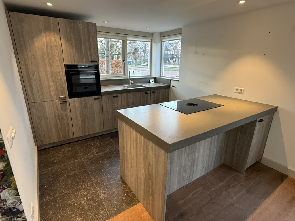 40060C6A-24A4-4FA8-92DF-9AE5BDAD666B_1_105_c