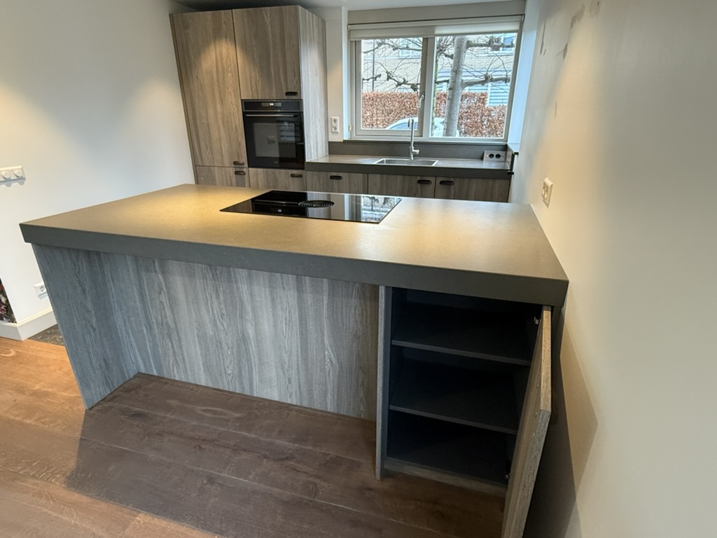 C87F7B2A-6661-4A03-B58D-5F88A1C4A865_1_105_c