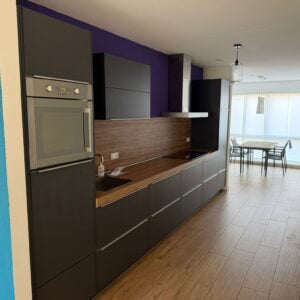 Complete moderne keuken (4,90m)+Pelgrim apparaten