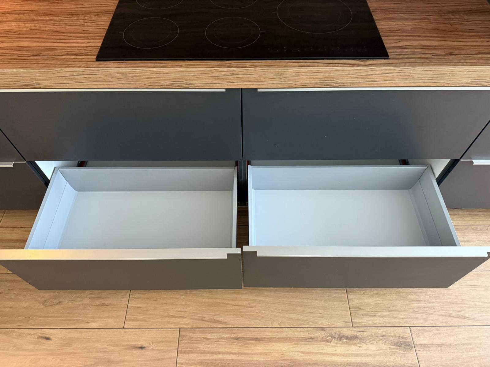 Complete moderne keuken (4,90m)+Pelgrim apparaten - Afbeelding 8