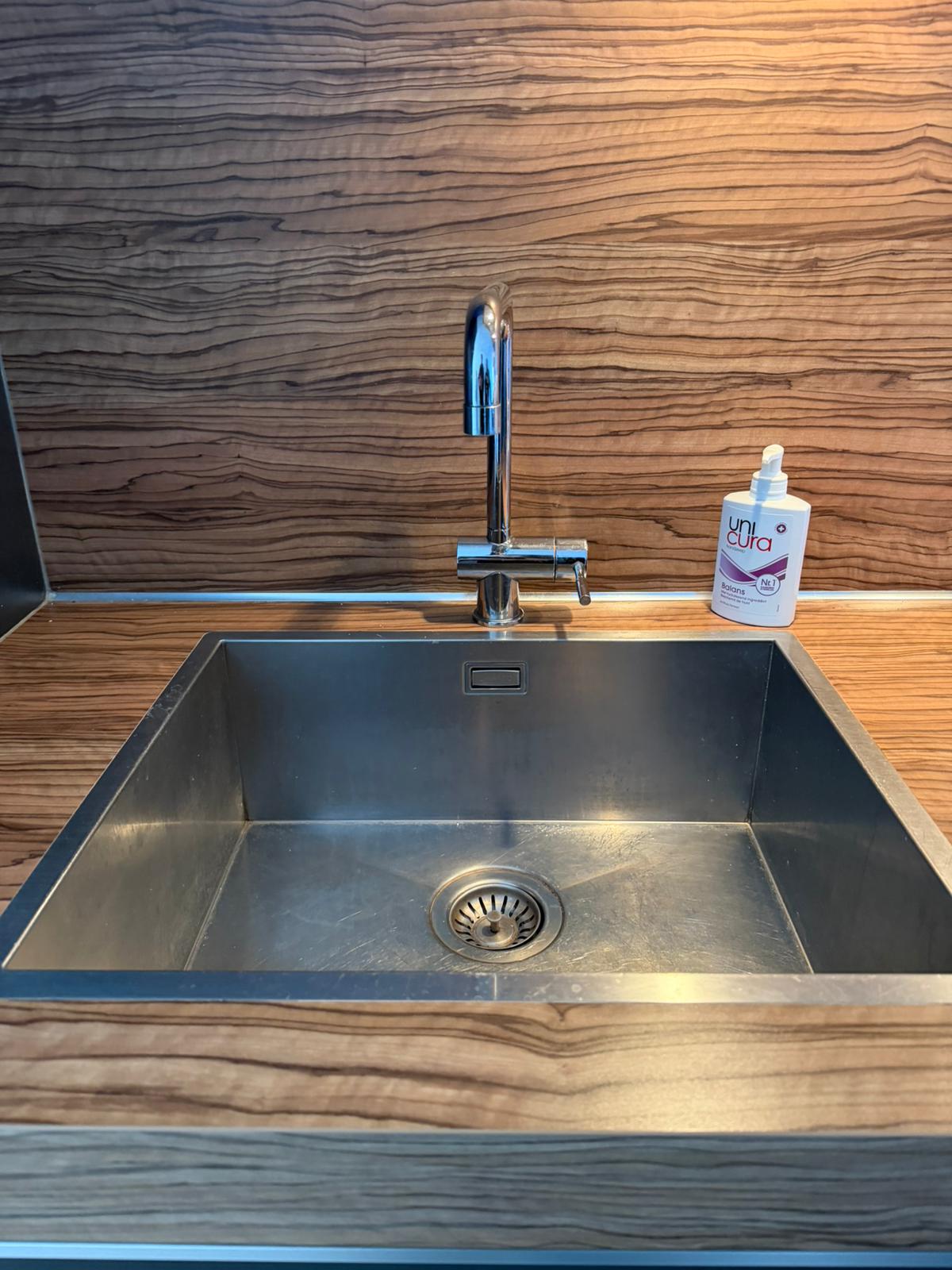 Complete moderne keuken (4,90m)+Pelgrim apparaten - Afbeelding 2