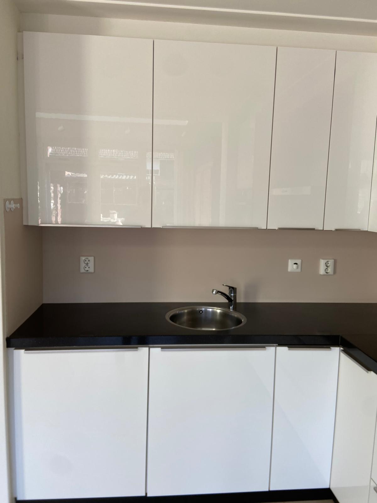 Moderne witte hoogglans hoekkeuken incl. Bosch APPARATEN - Afbeelding 8