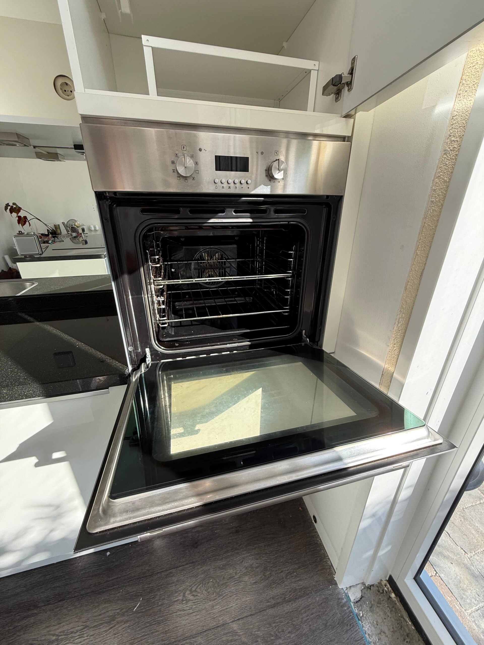 Moderne witte hoogglans eilandkeuken+boretti - Afbeelding 4