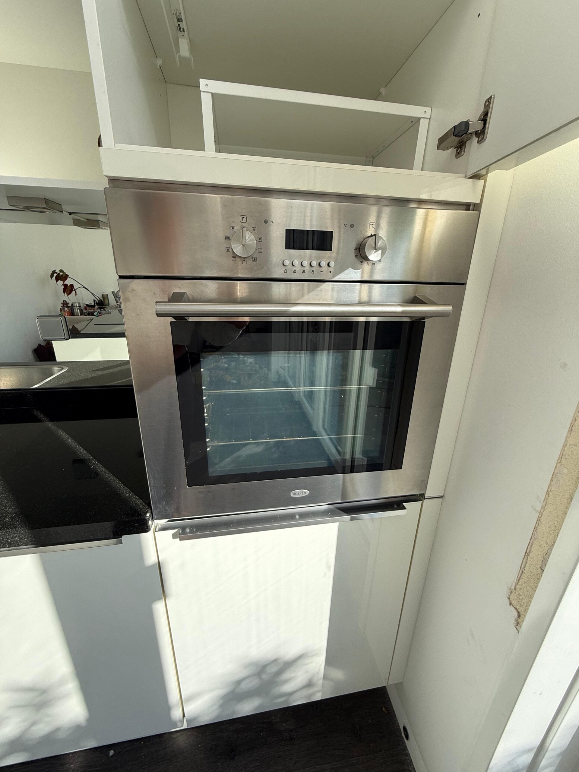 Moderne witte hoogglans eilandkeuken+boretti - Afbeelding 8