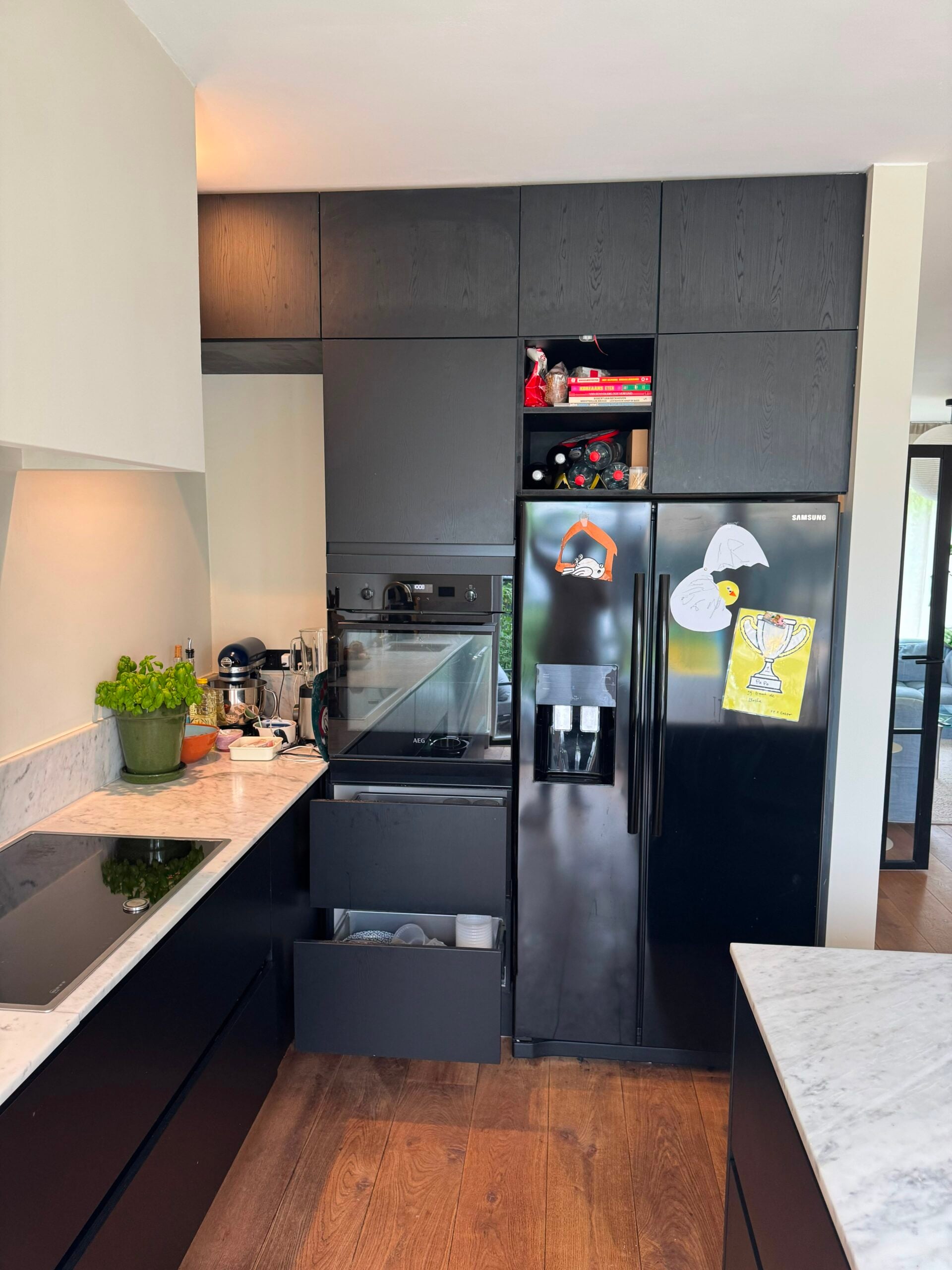Luxe moderne eilandkeuken met Carrara marmer werkblad - Afbeelding 6