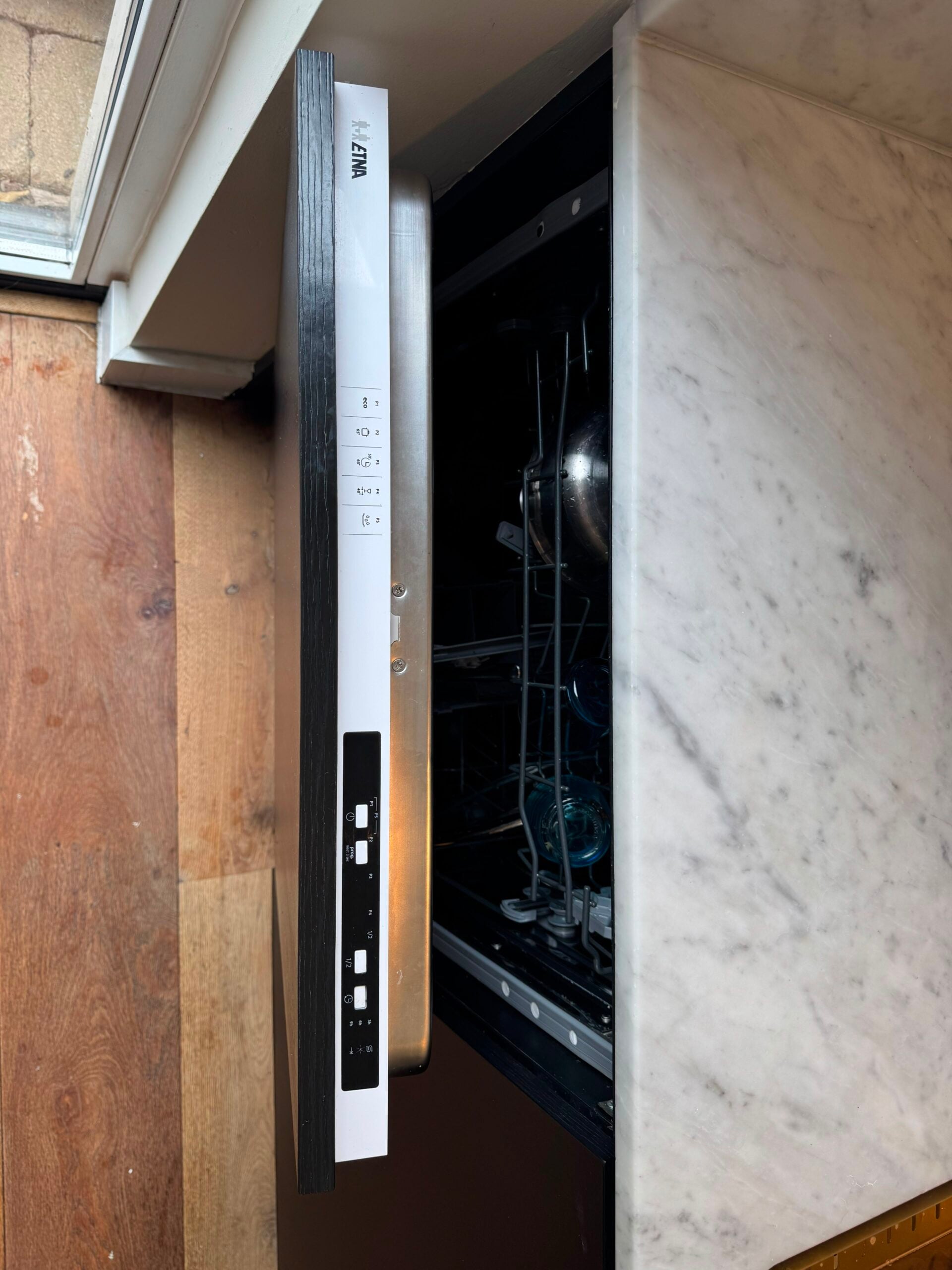 Luxe moderne eilandkeuken met Carrara marmer werkblad - Afbeelding 11