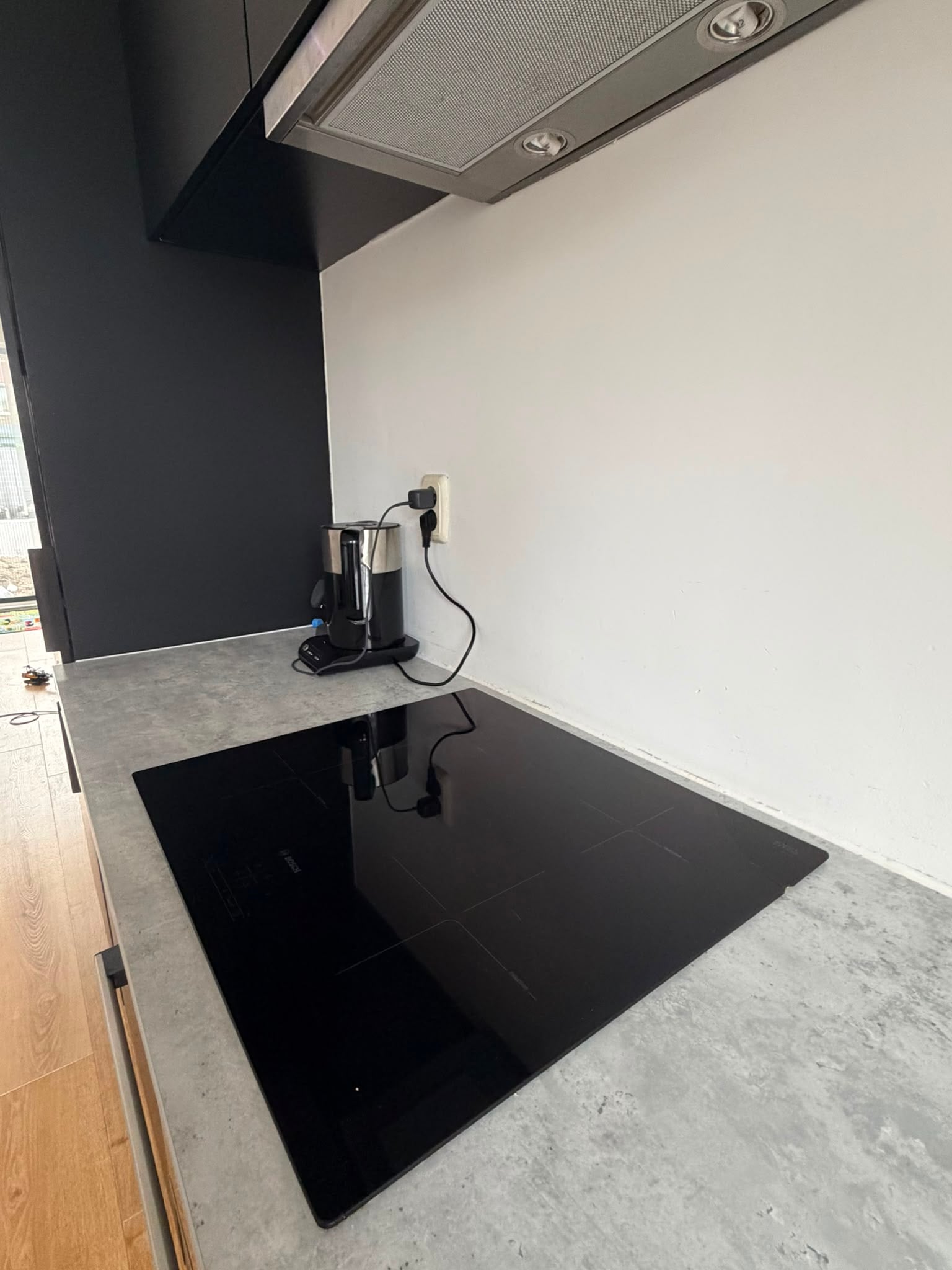 Luxe strakke Moderne mat zwarte KVIK keuken 3,60m incl. Bosch apparatuur - Afbeelding 7