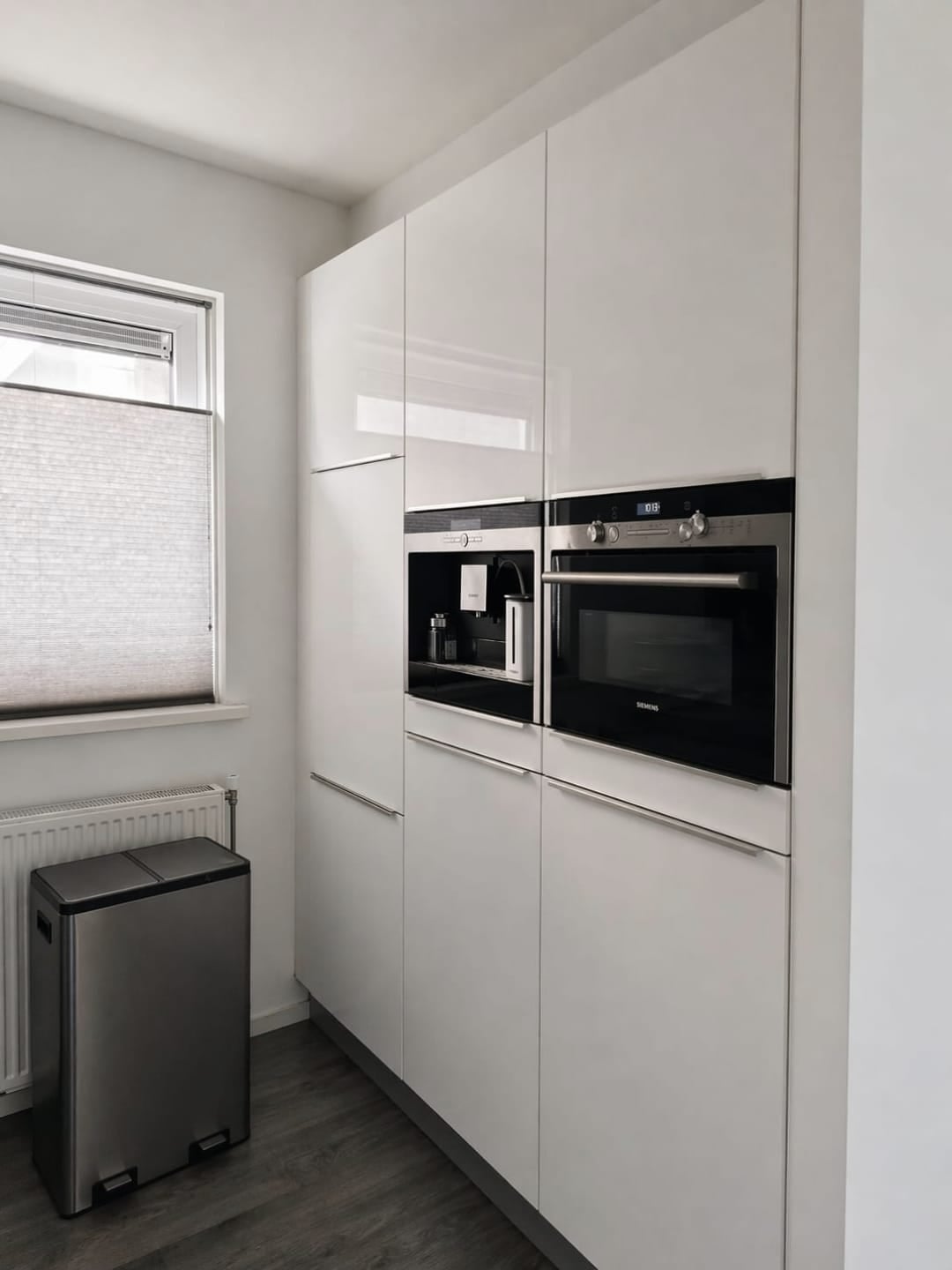 Moderne witte hoogglans dubbelwandige keuken - Afbeelding 2