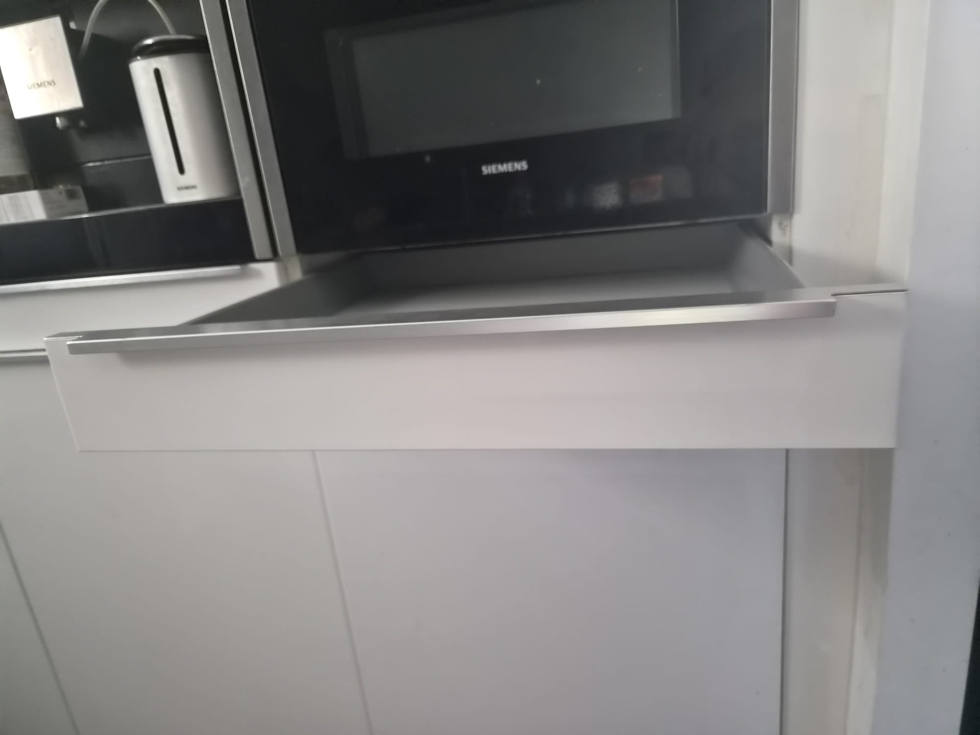 Moderne witte hoogglans dubbelwandige keuken - Afbeelding 6
