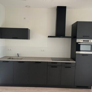 Moderne matzwarte rechte keuken 3,15 meter