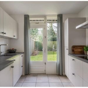 Moderne taupe/beige dubbelwandige keuken