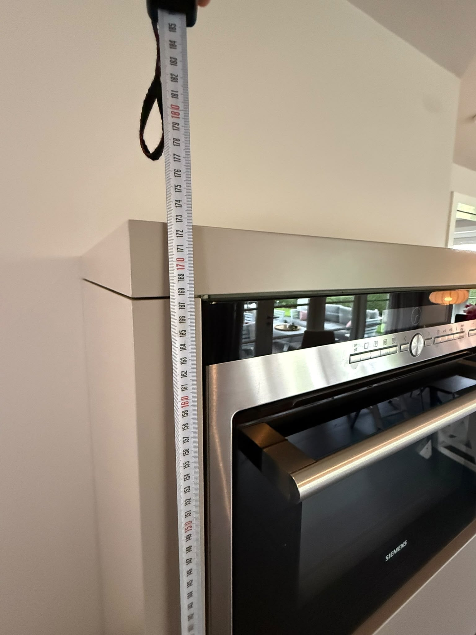 Moderne mat taupe keuken - Afbeelding 7