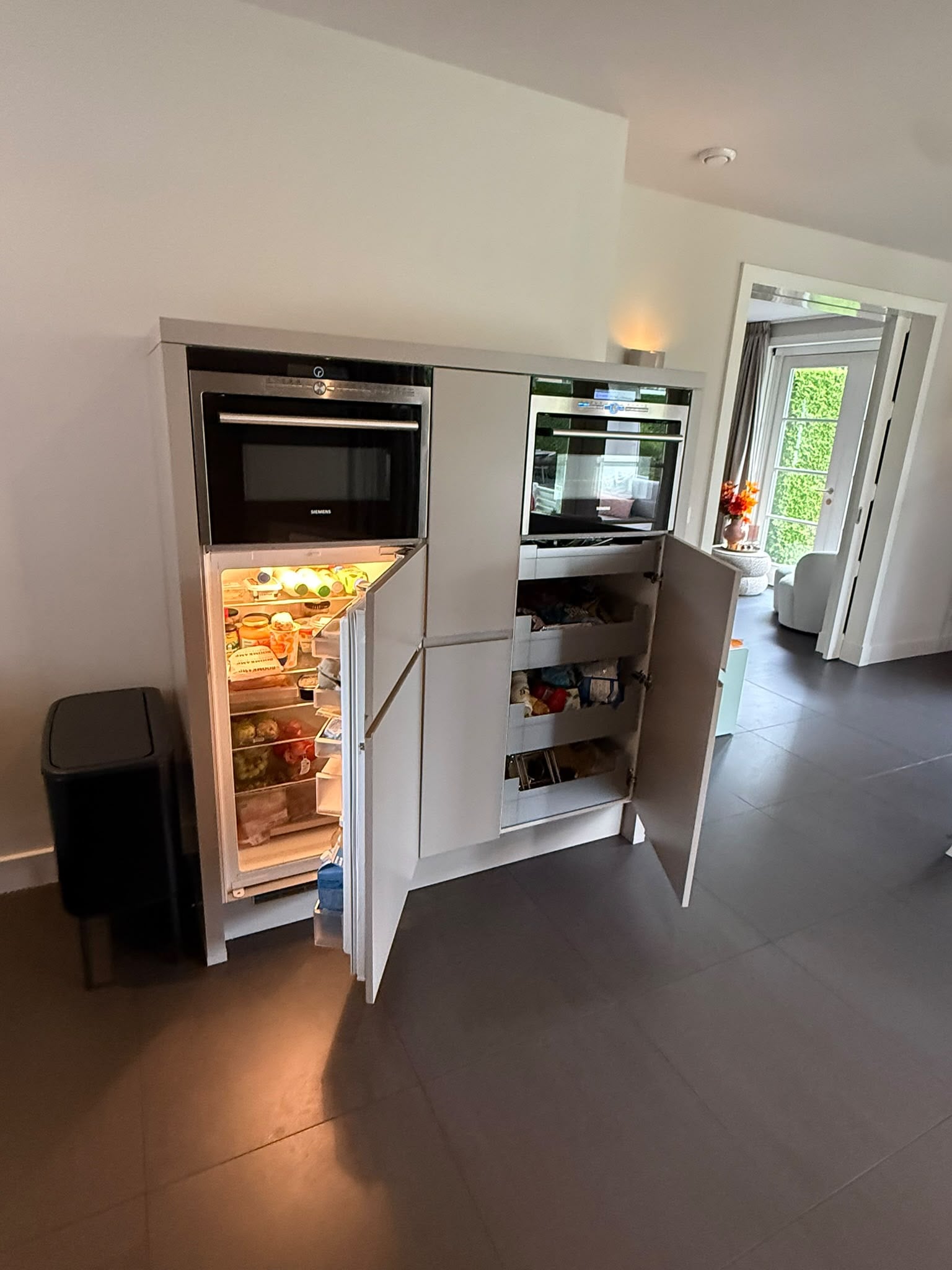 Moderne mat taupe keuken - Afbeelding 13