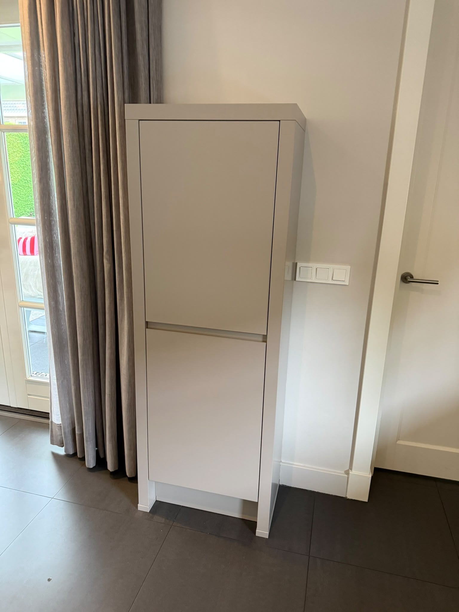 Moderne mat taupe keuken - Afbeelding 16