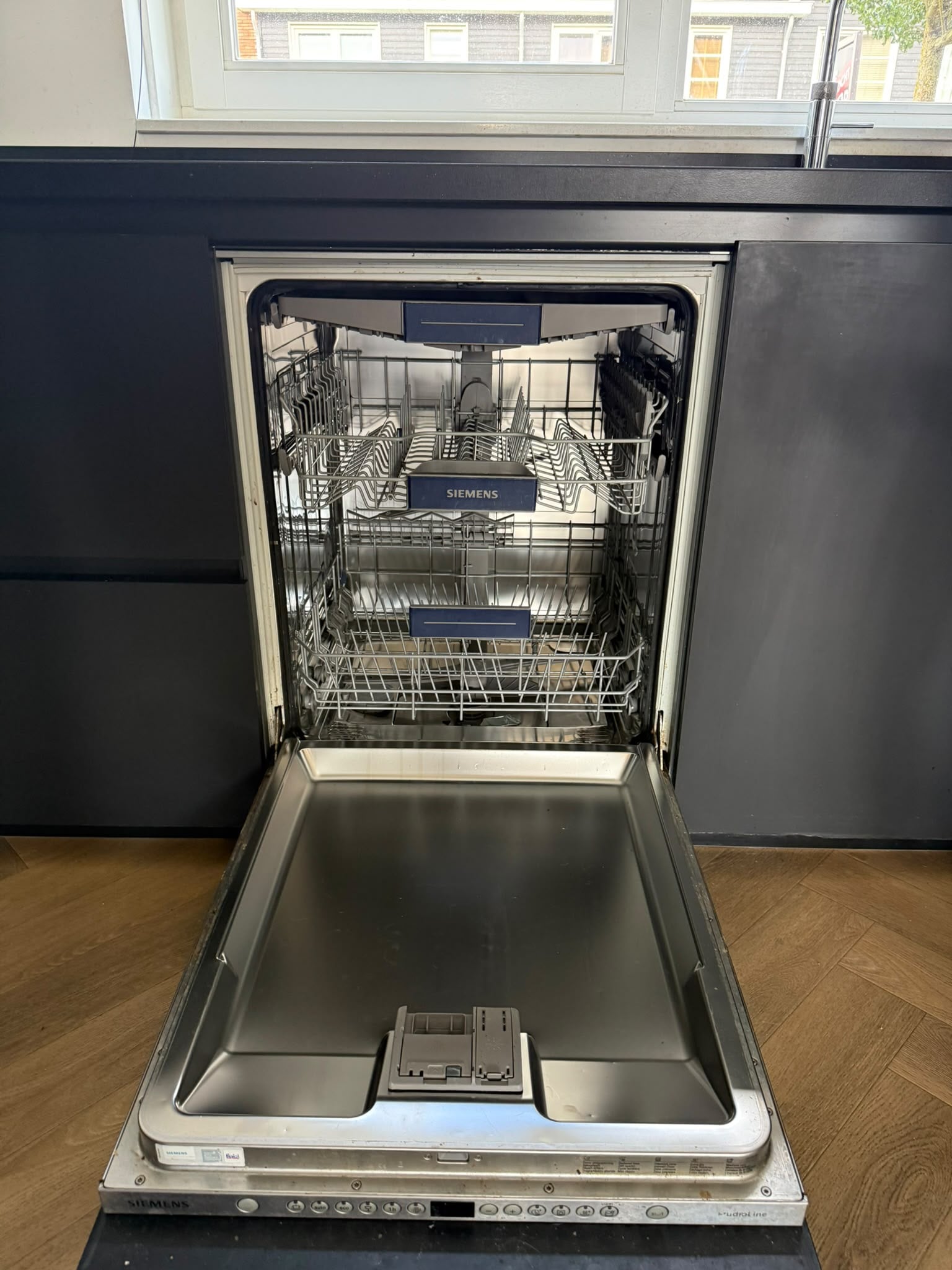 BRUYNZEEL MAT ZWARTE HOEKKEUKEN QUOOKER! - Afbeelding 3