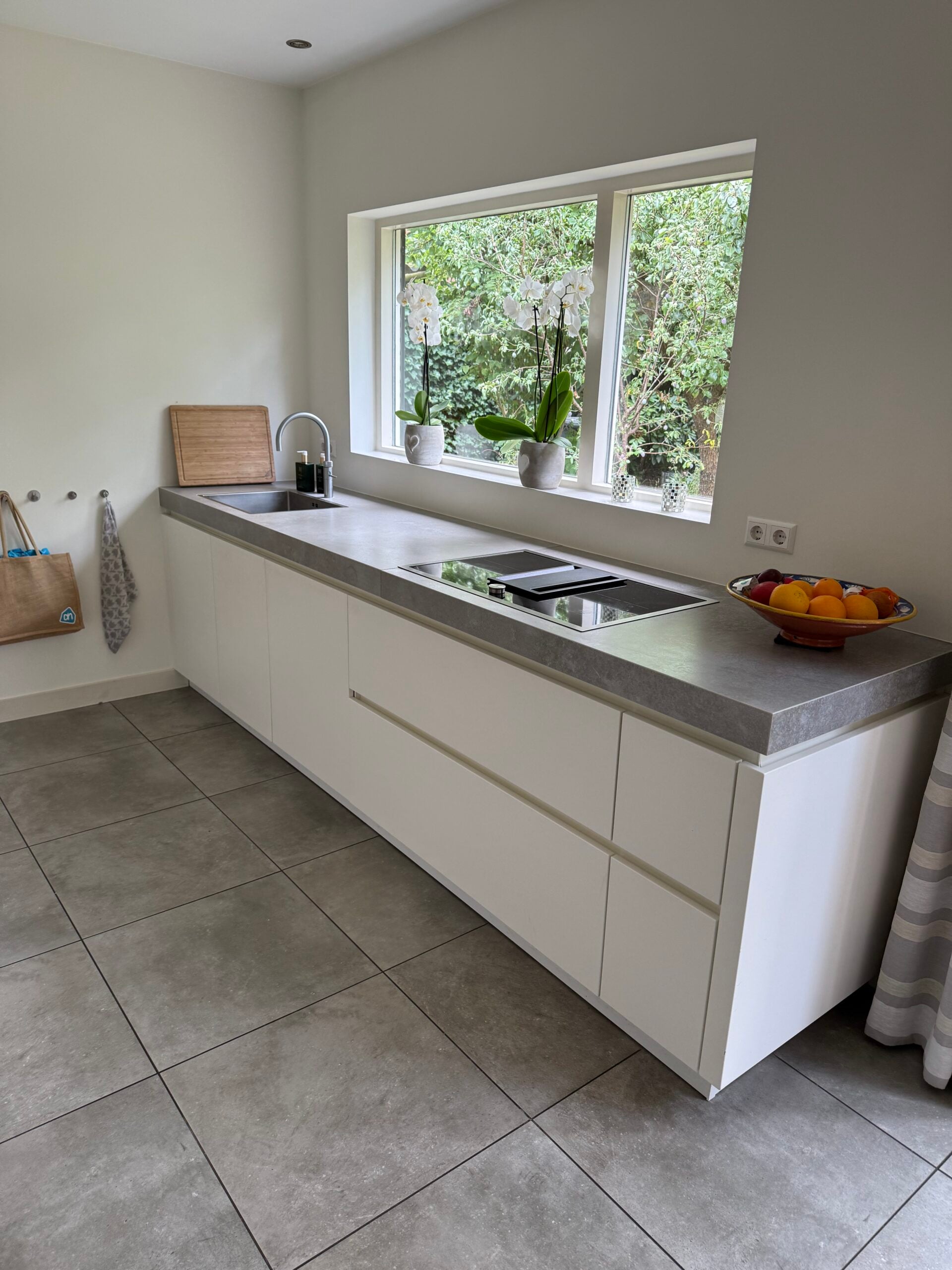 Luxe mat witte dubbelwandige keuken Gaggenau - Afbeelding 2