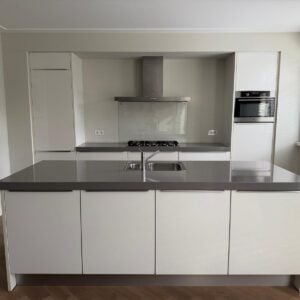 Witte Hoogglans Eilandkeuken | Composiet€2.990