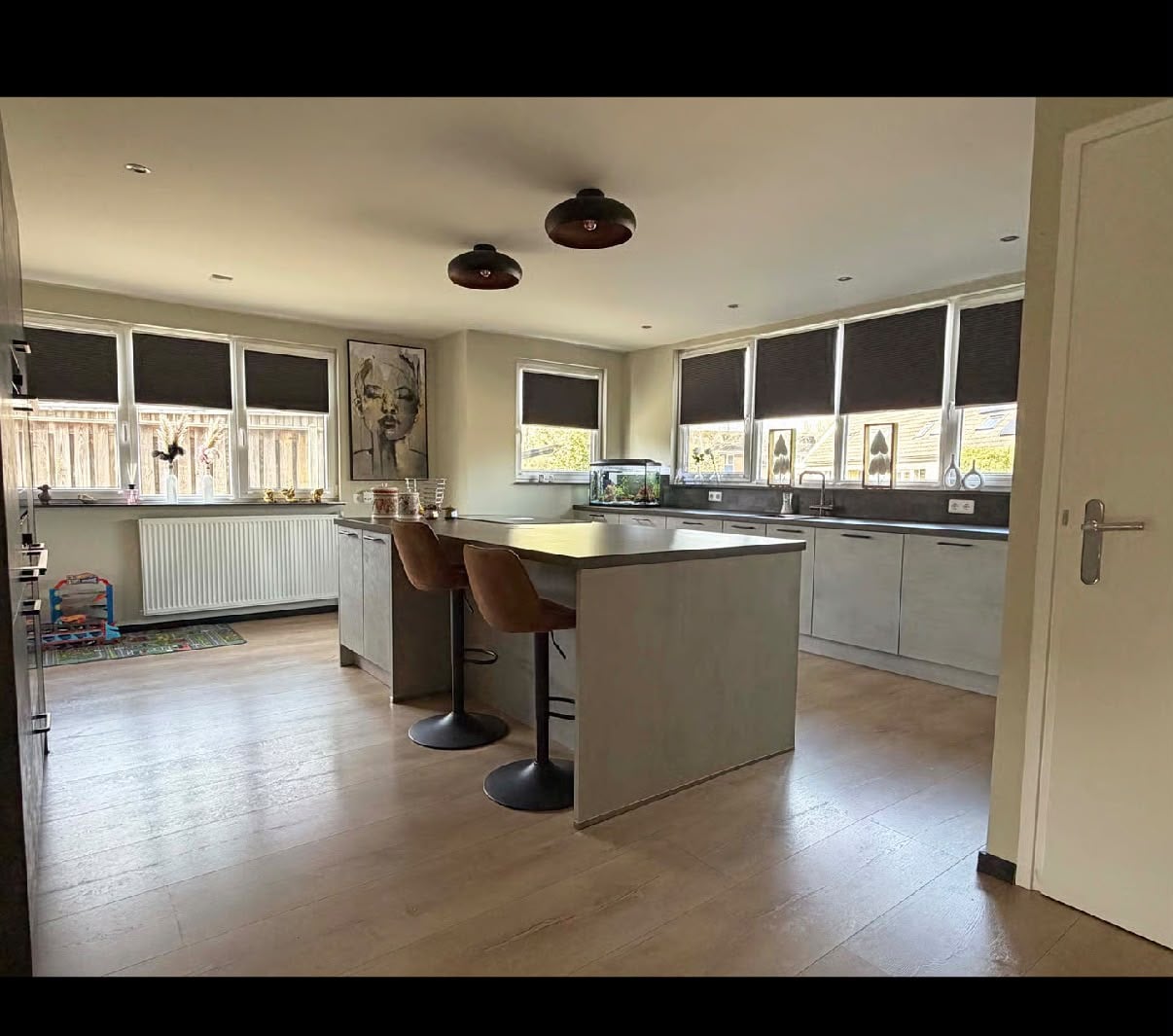Moderne Betonlook Eilandkeuken incl. Elica inductie kookplaat met afzuiging - Afbeelding 2