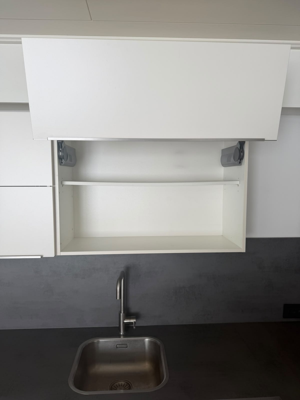 MODERNE MAT WITTE HOEKKEUKEN - Afbeelding 3