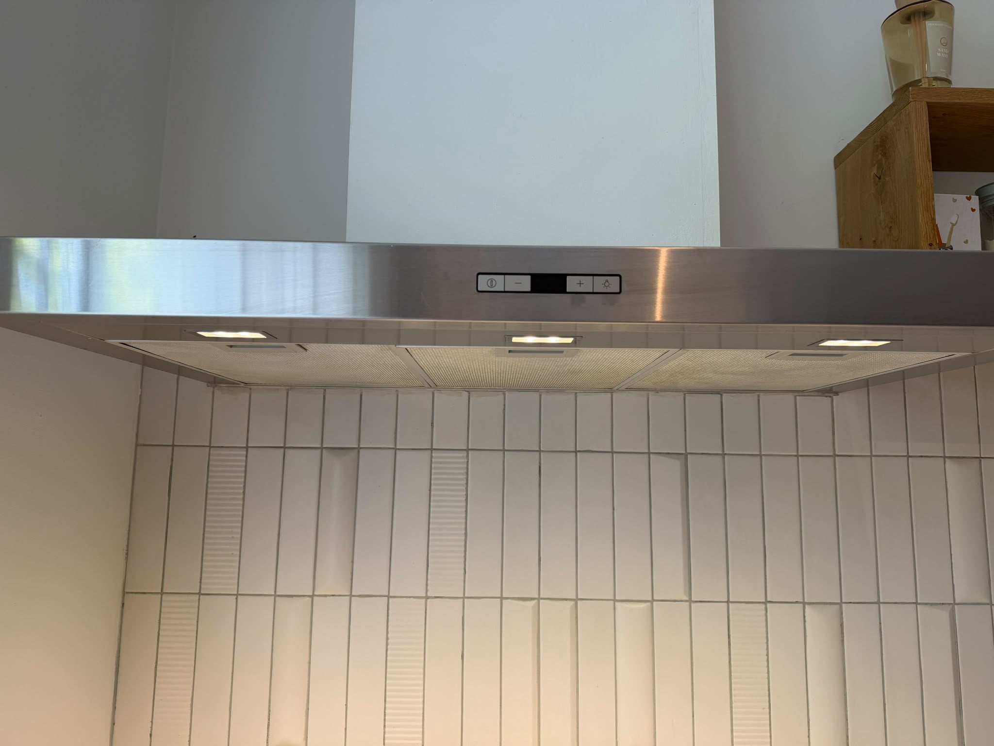 STRAKKE MODERNE MAT GRIJZE SCHIEREILANDKEUKEN +BOSCH/AEG +QUOOKER - Afbeelding 16