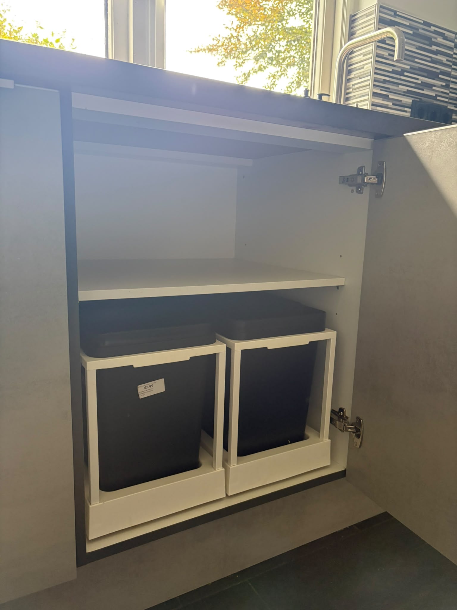 MODERNE GRIJS/BETONLOOK HOEKKEUKEN+ZANUSSI APPARATEN - Afbeelding 4