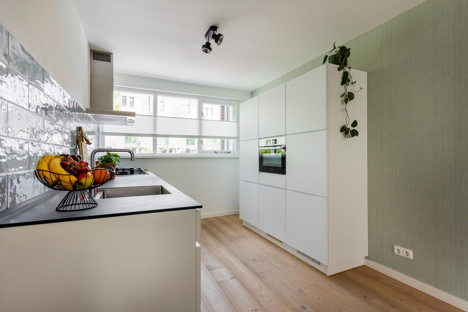 LUXE MAT WITTE KEUKEN | BOSCH | KERAMIEK