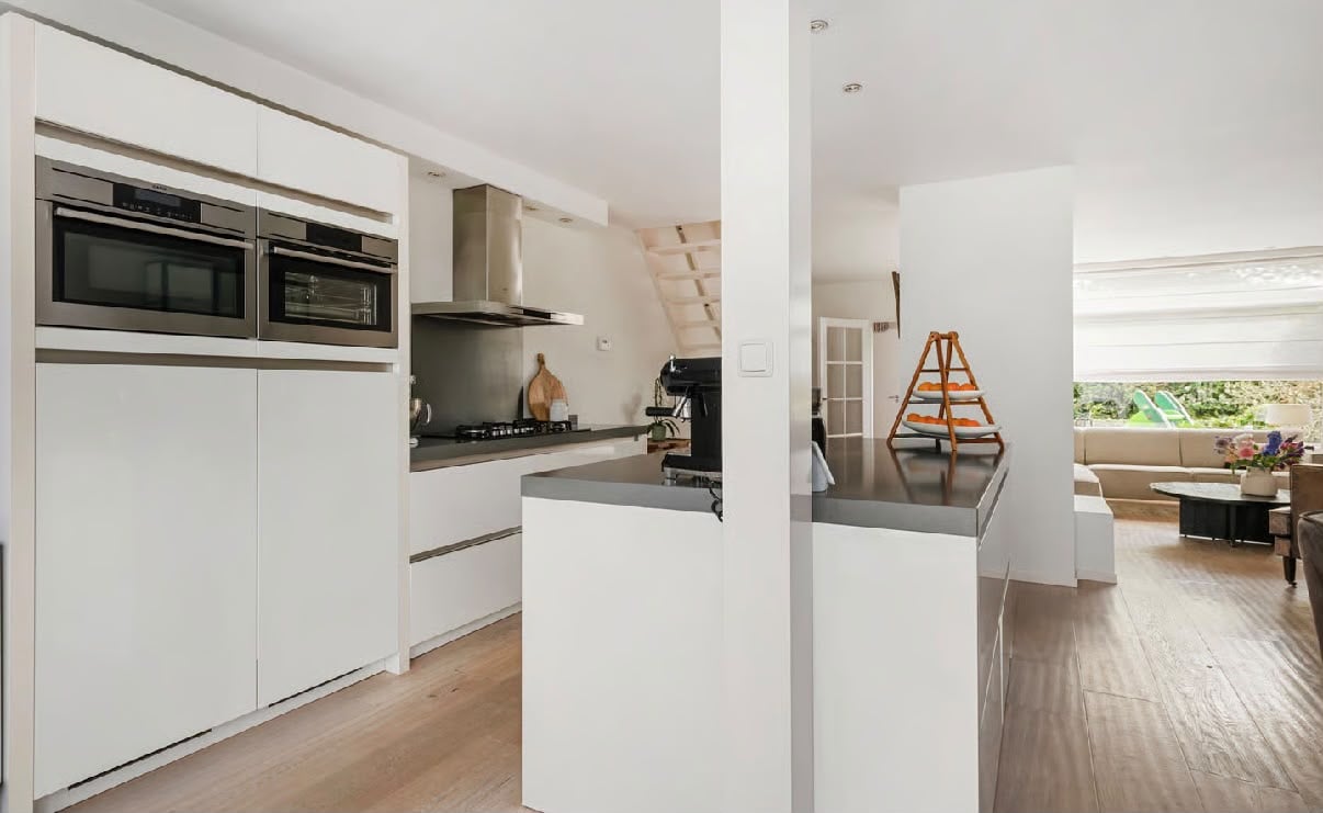 MODERNE MAT WITTE EILANDKEUKEN INCL. AEG APPARATUUR - Afbeelding 4