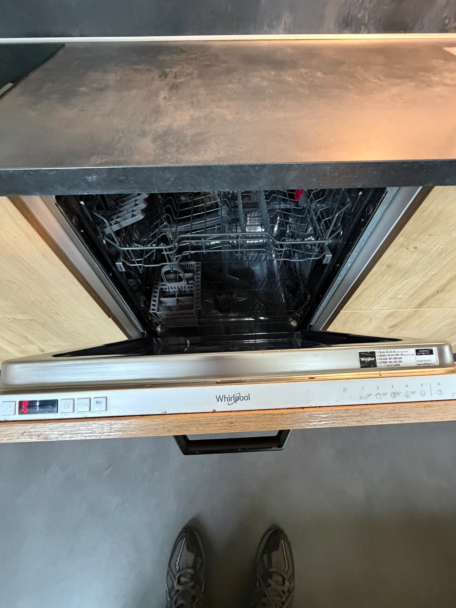 Moderne Houtlook Keuken + Wijnklimaatkast - Afbeelding 3