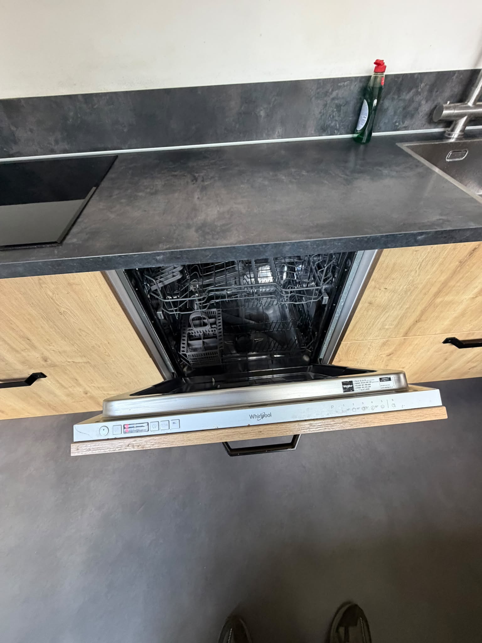 Moderne Houtlook Keuken + Wijnklimaatkast - Afbeelding 2