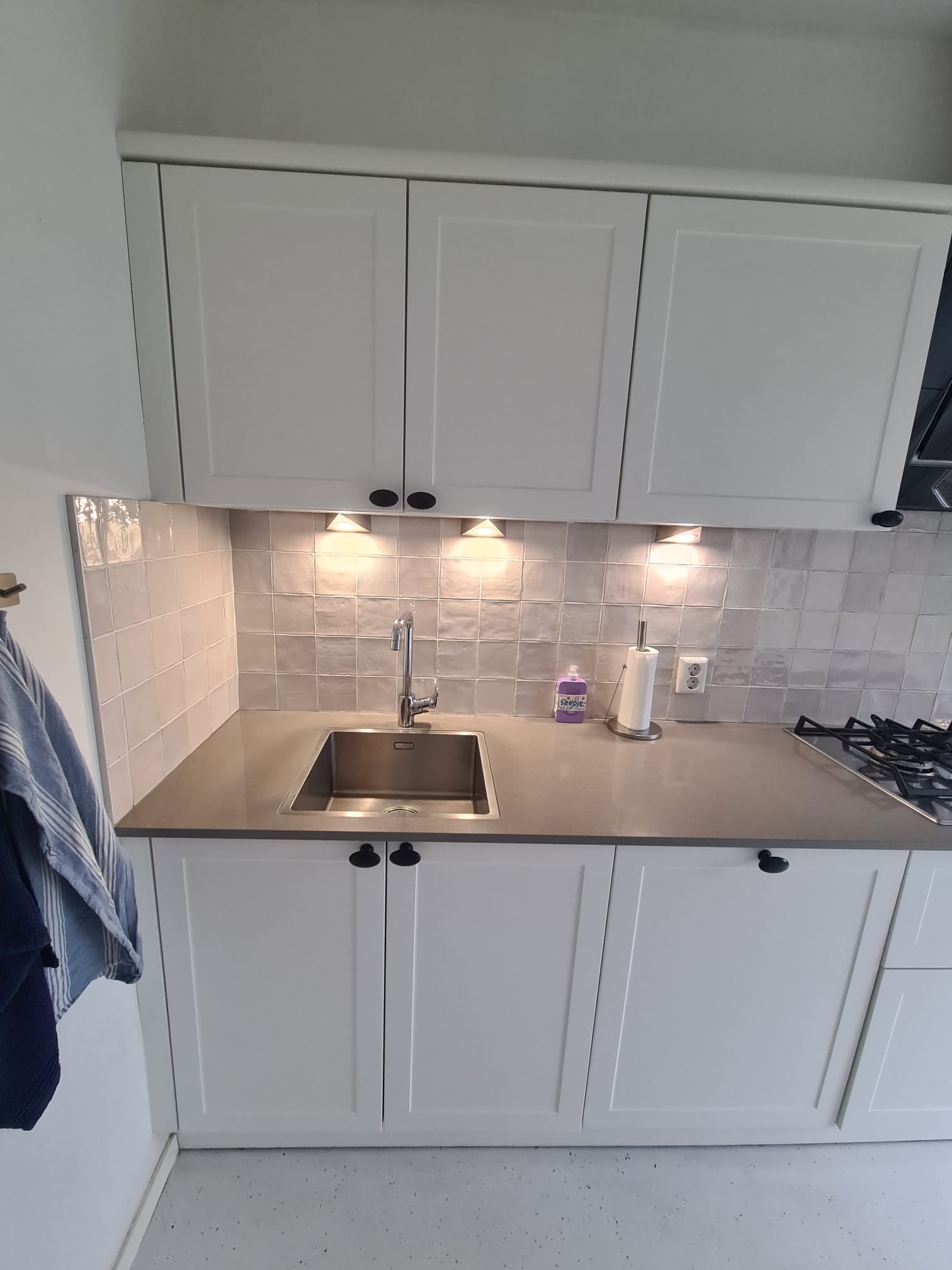 Mooie Brocante Mat Witte Dubbelwandige Keuken incl. AEG Apparatuur TOP DEAL - Afbeelding 3