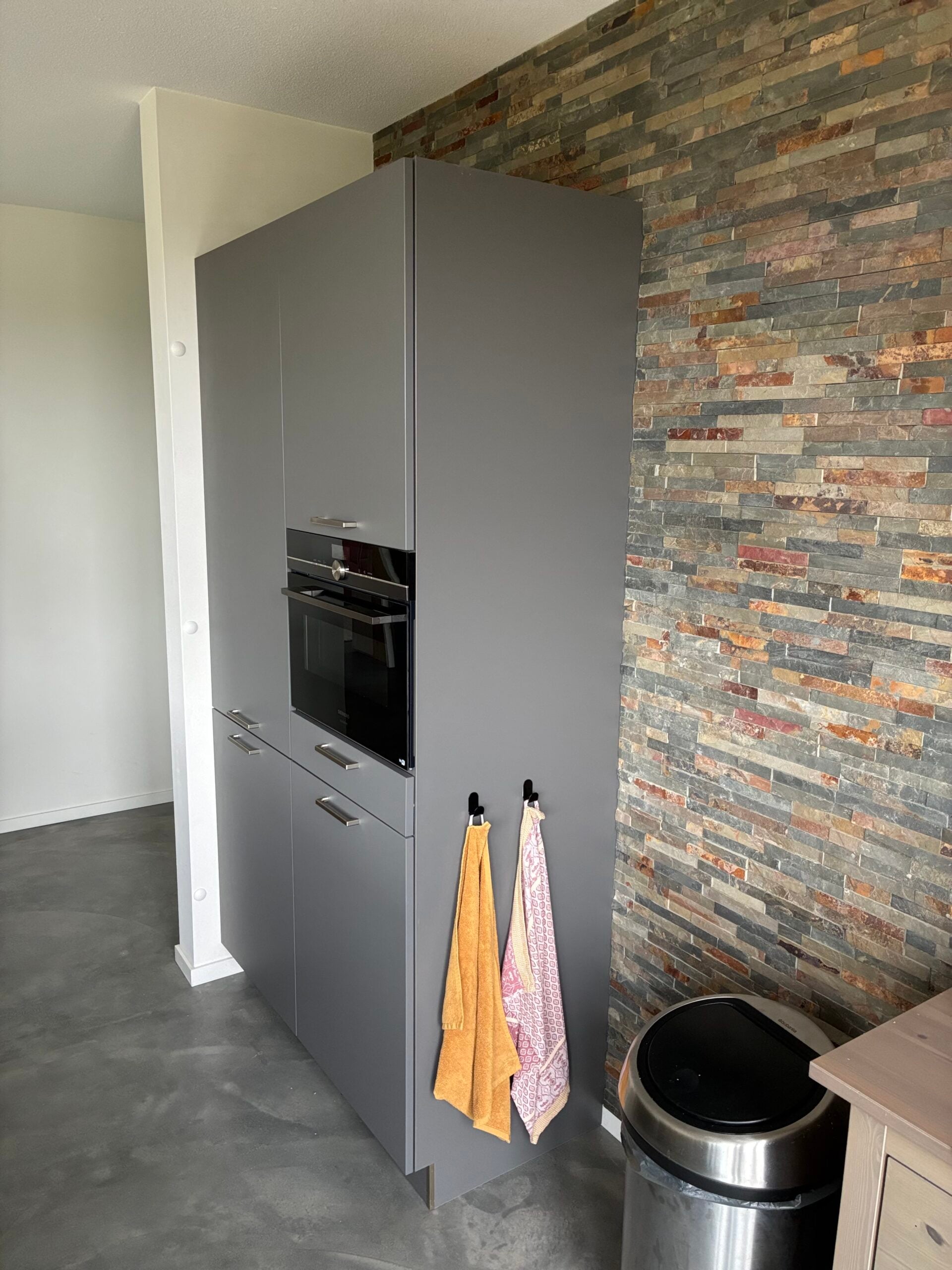 Moderne Mat Zwart/Grijze Eilandkeuken - Afbeelding 2