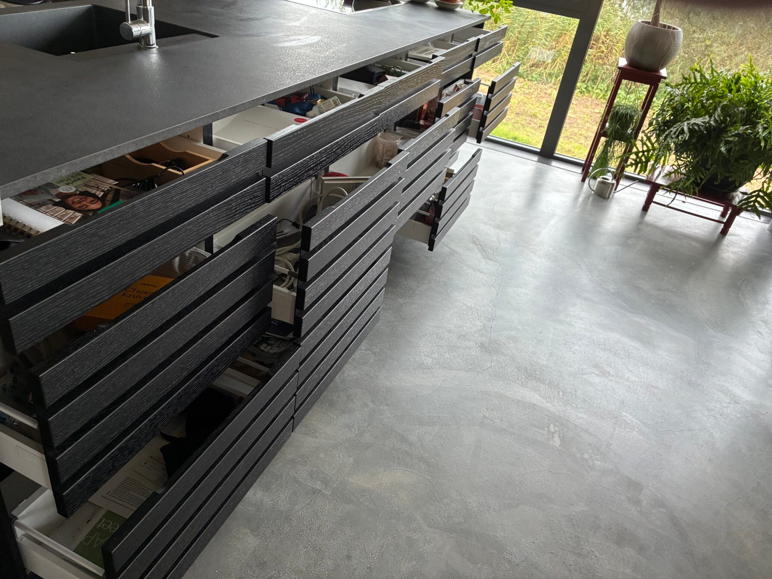 Moderne Mat Zwart/Grijze Eilandkeuken - Afbeelding 7