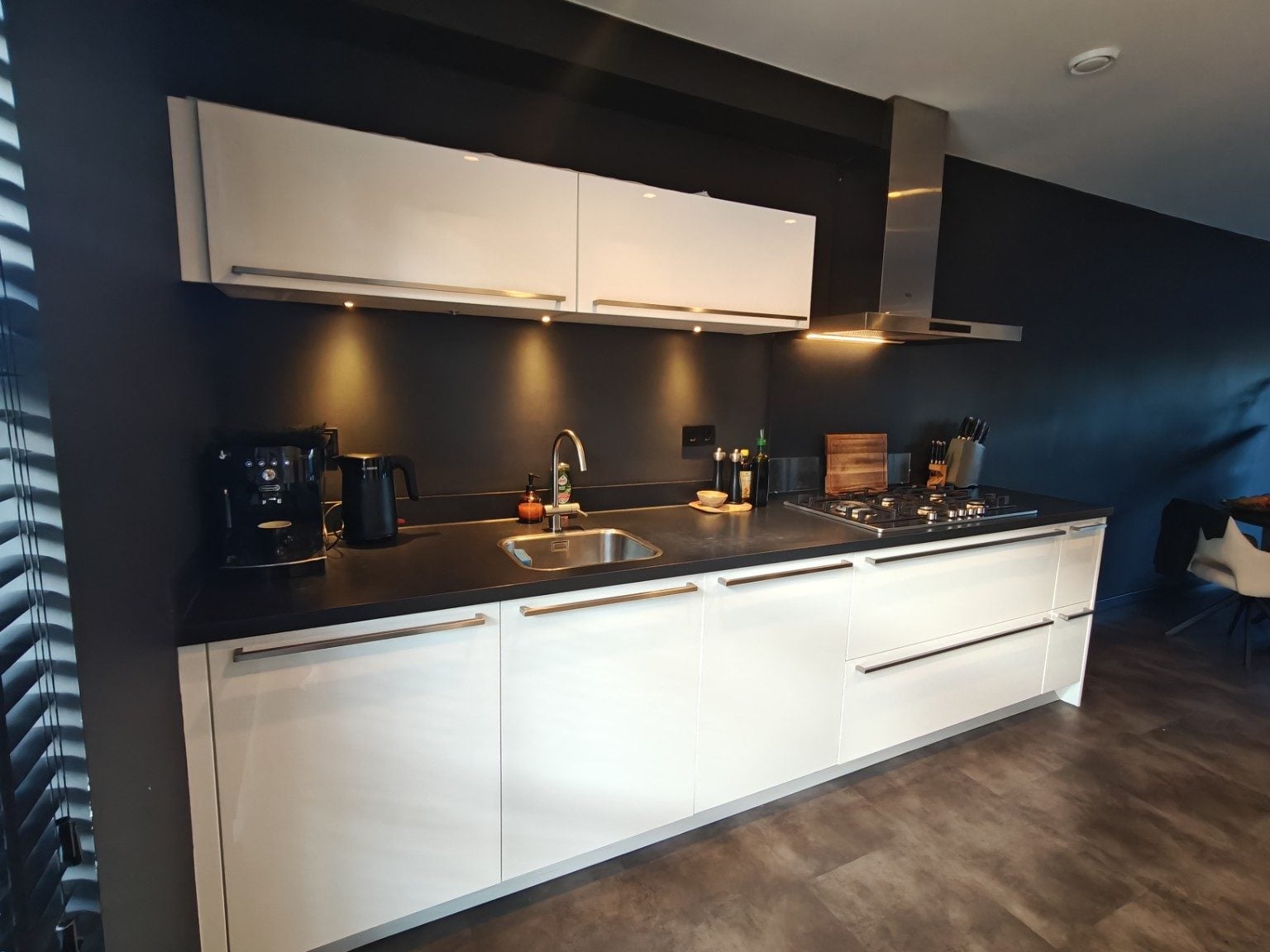WITTE HOOGGLANS DUBBELWANDIGE KEUKEN 2450 euro - Afbeelding 3